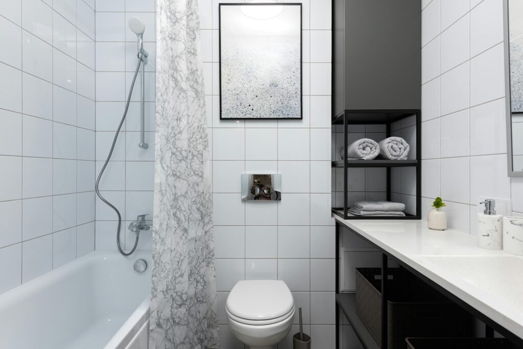 APARTMENT BATHROOM IDEAS